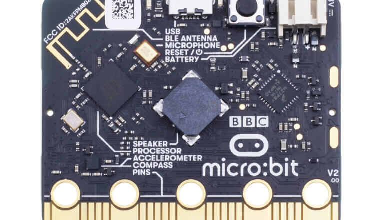 Nowa płytka BBC micro:bit v2 z mikrofonem i głośnikiem